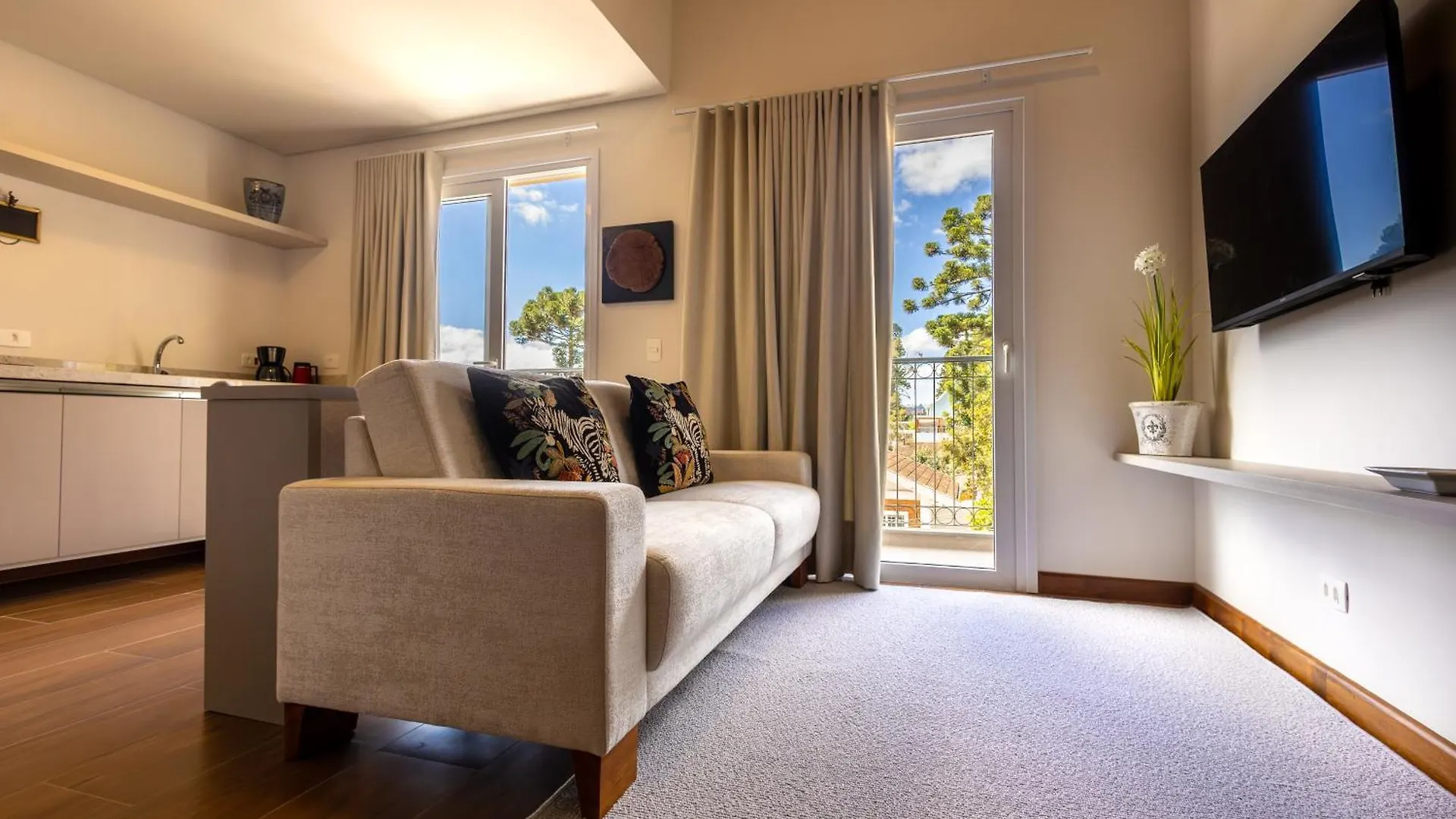 Zur Suites Campos do Jordao