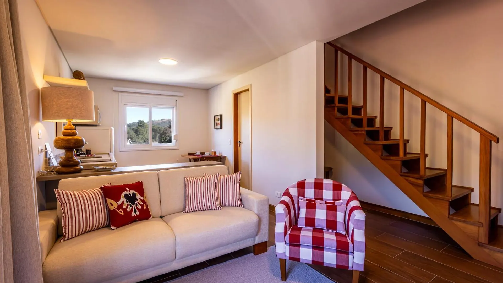 Zur Suites Кампус-ду-Жордау 0*,  Бразилия