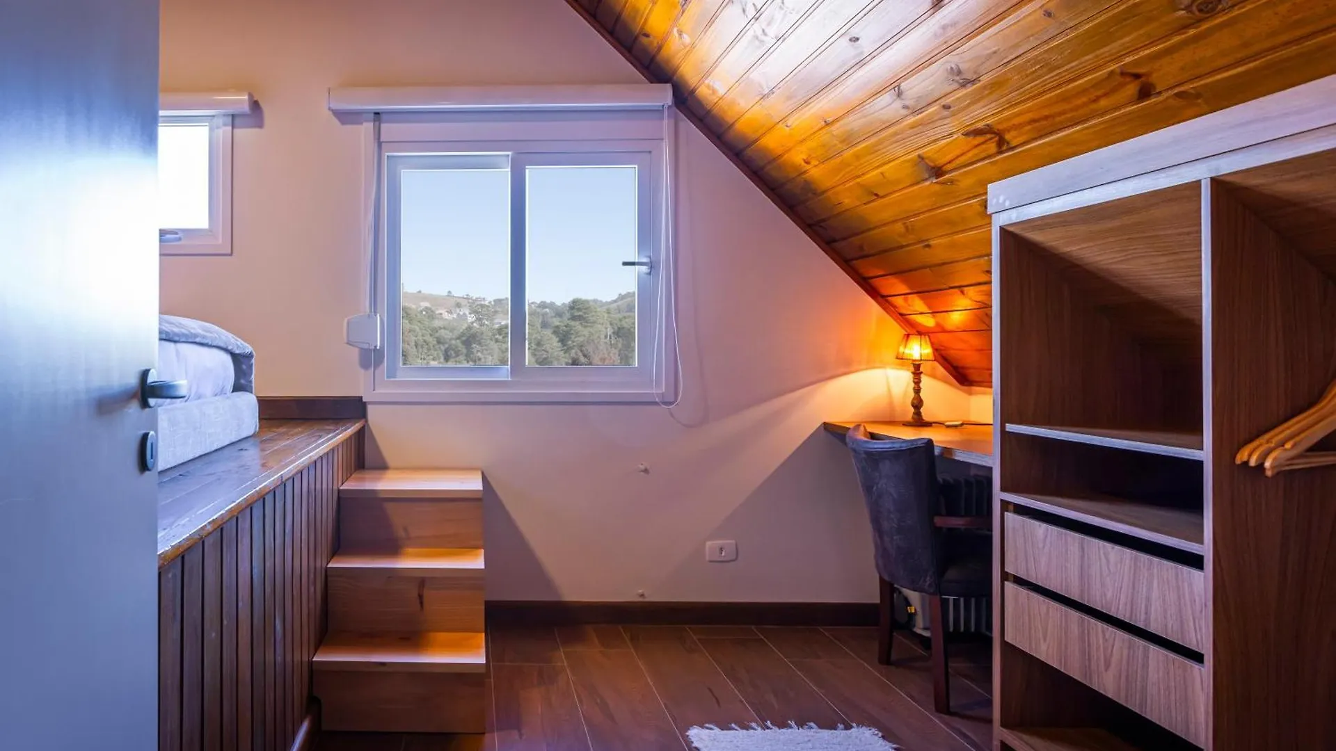 Zur Suites Кампус-ду-Жордау