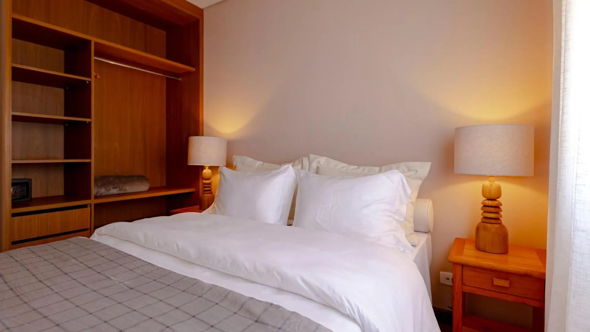 Zur Suites Кампус-ду-Жордау Мини-отель